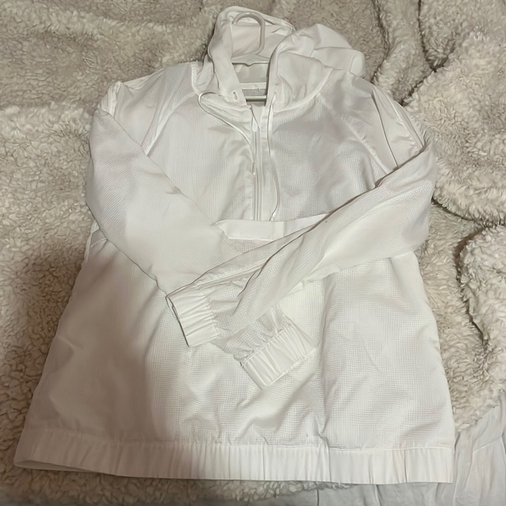 Lulu windbreaker